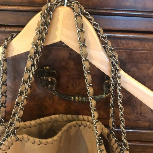 GENUINE Leather Tan purse with three chain straps - Picture 3 of 16